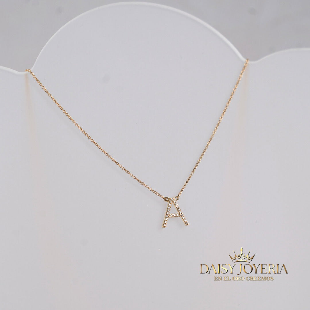 A initial pendant necklace, 0.07CT Diamond, 14k