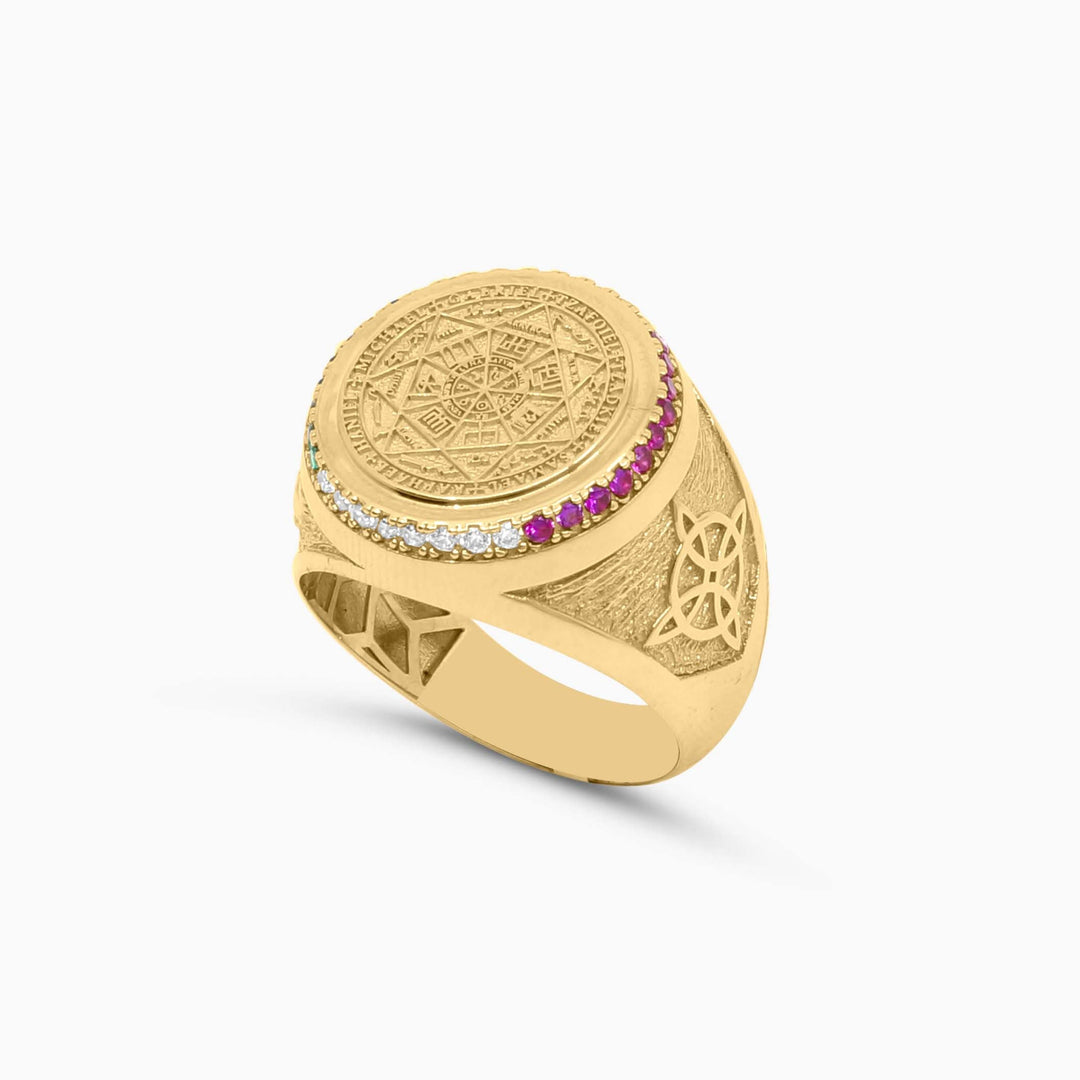 Anillo Sello Redondo en Oro 10K con Diseño Grabado y Piedras Multicolor Pochy Jewelry