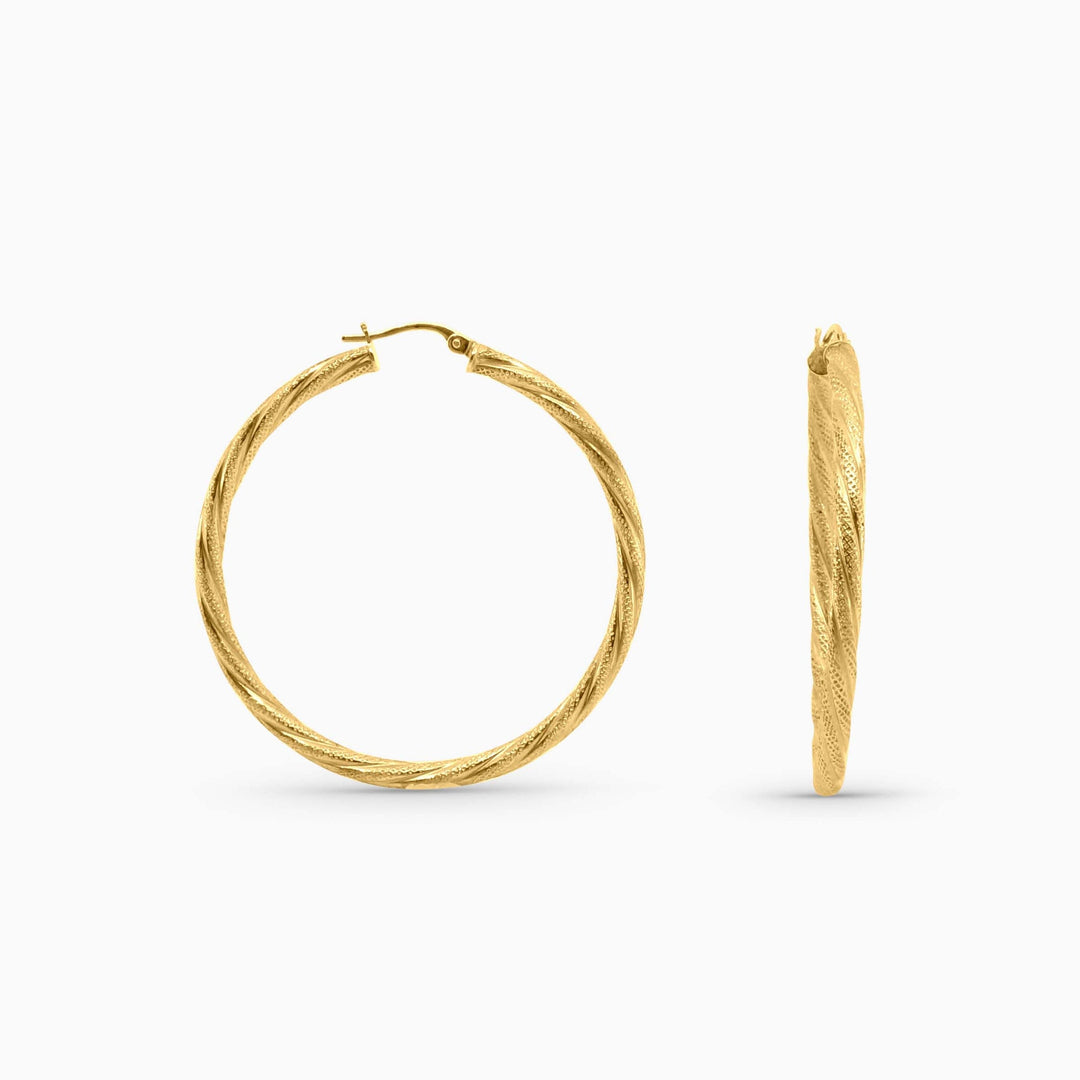 Aretes Argolla Torcida Texturizada en 10k Daisy Joyeria