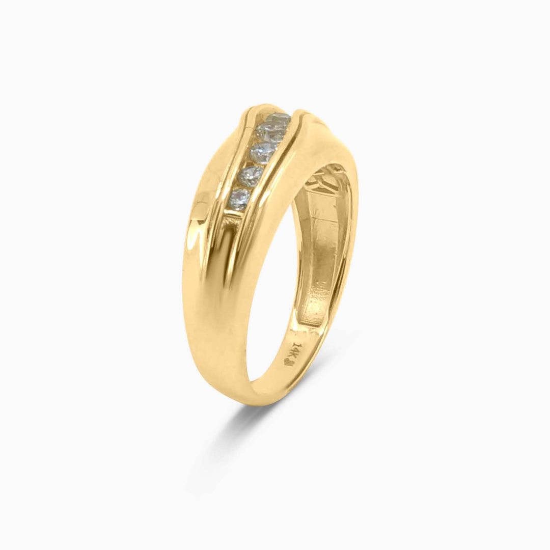 Anillo de Hombre 14K – Banda Ondulada con Piedras Claras Daisy Joyeria