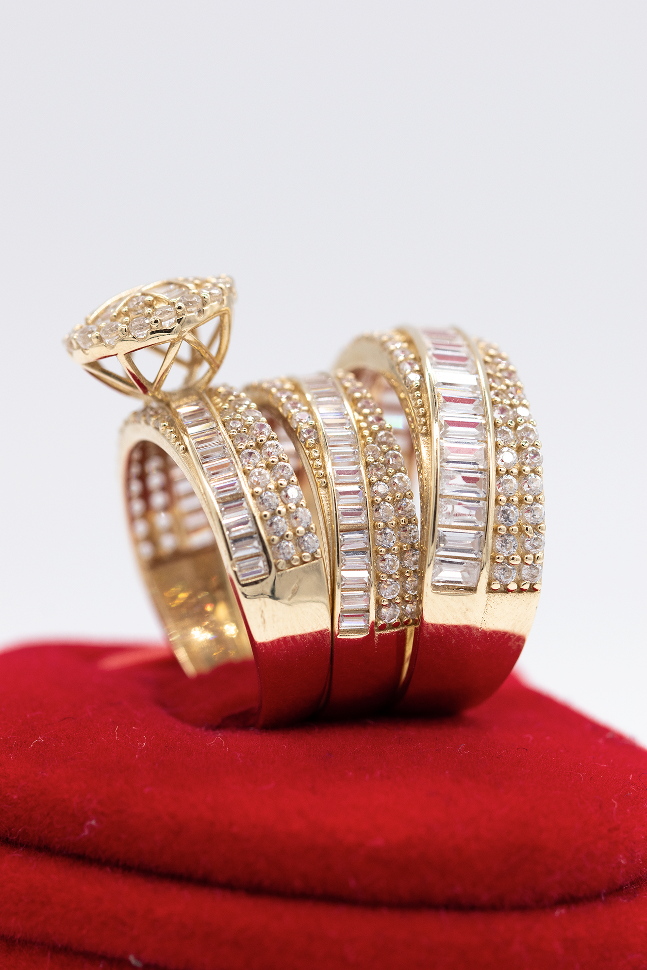 10K TRIO WEDDING RINGS ZIRCONIA 8.9 GRAMS