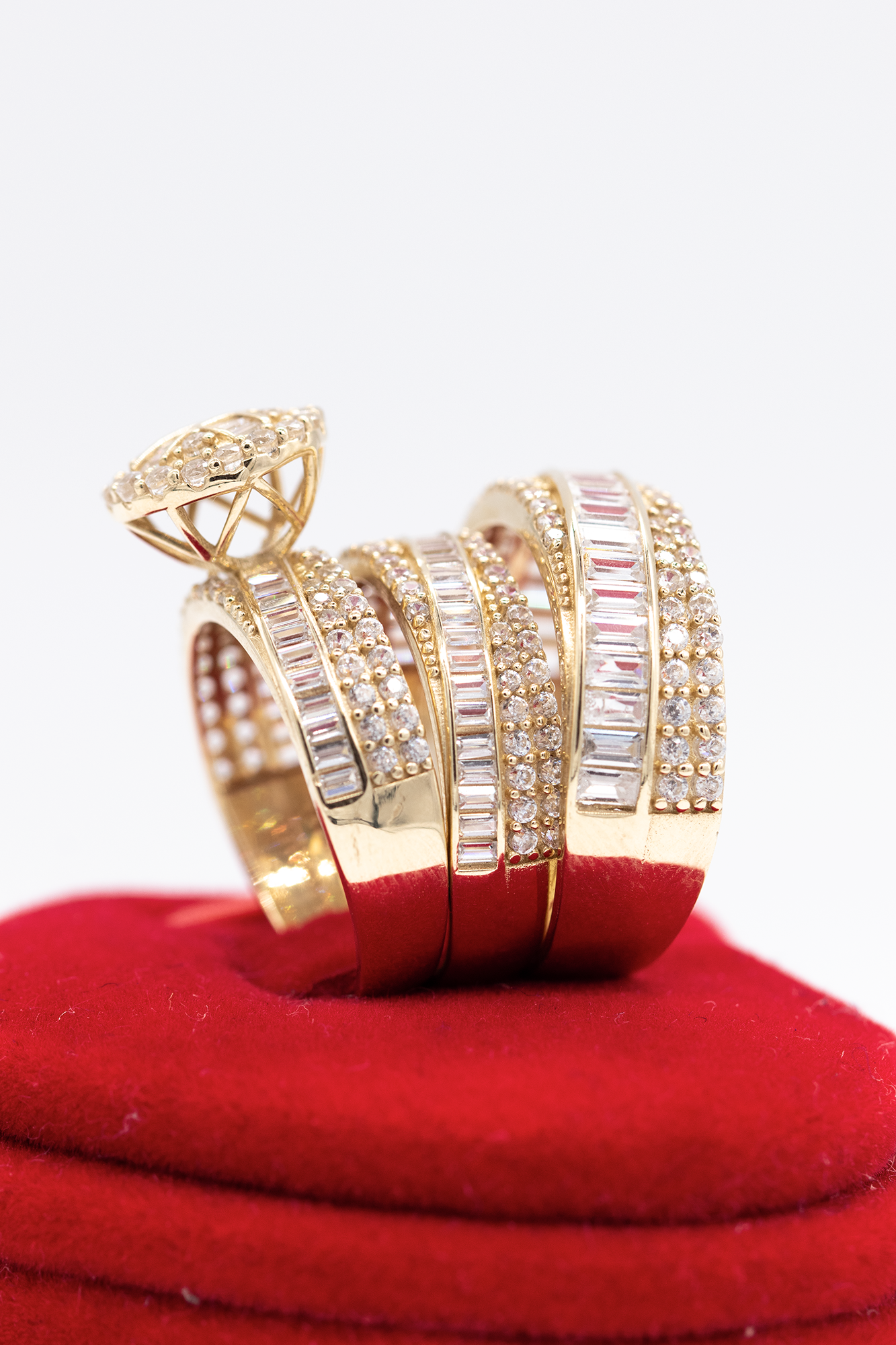 10K TRIO WEDDING RINGS ZIRCONIA 8.9 GRAMS