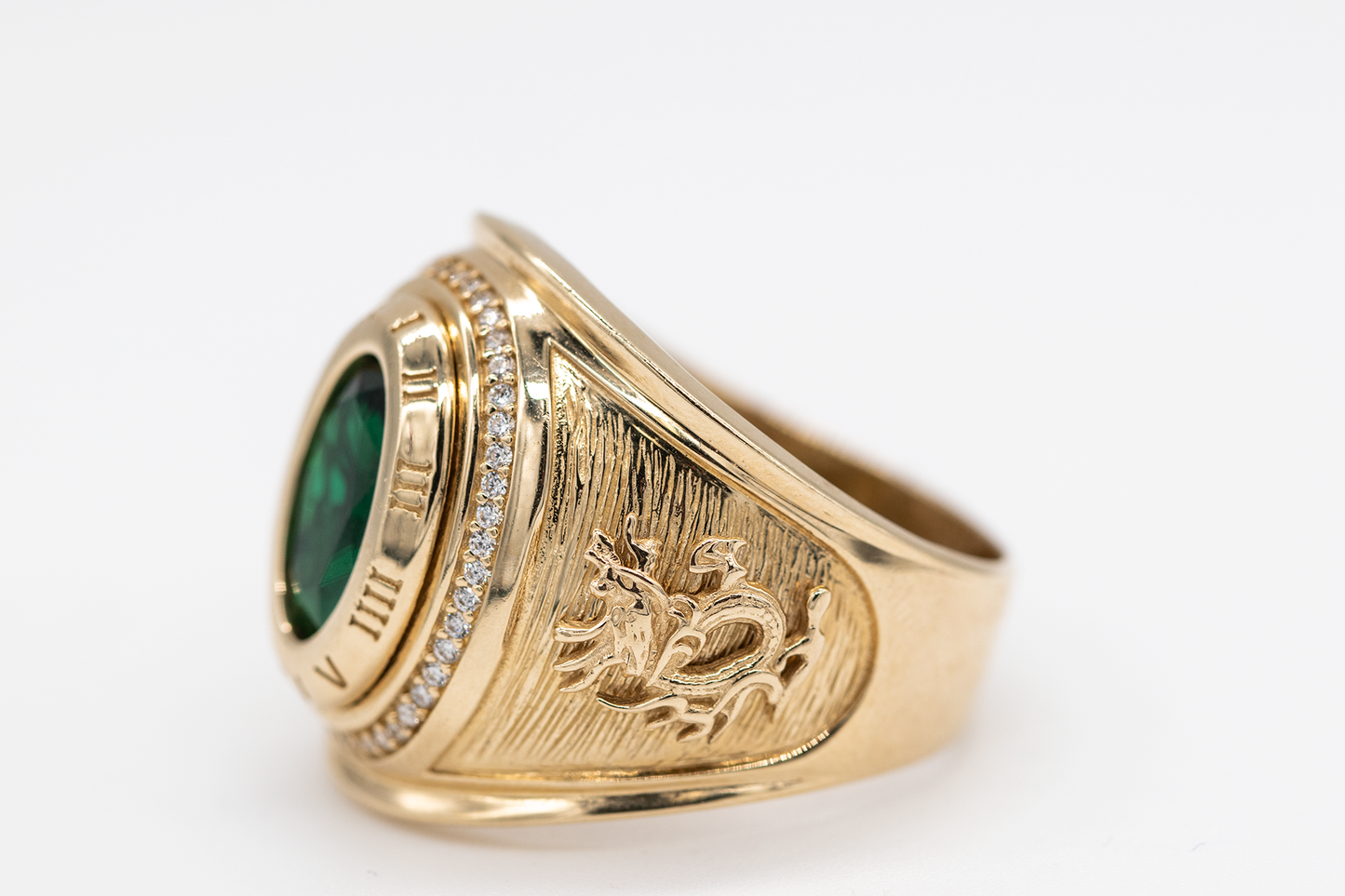 14K GREEN STONE RING 12.9 GRAMS