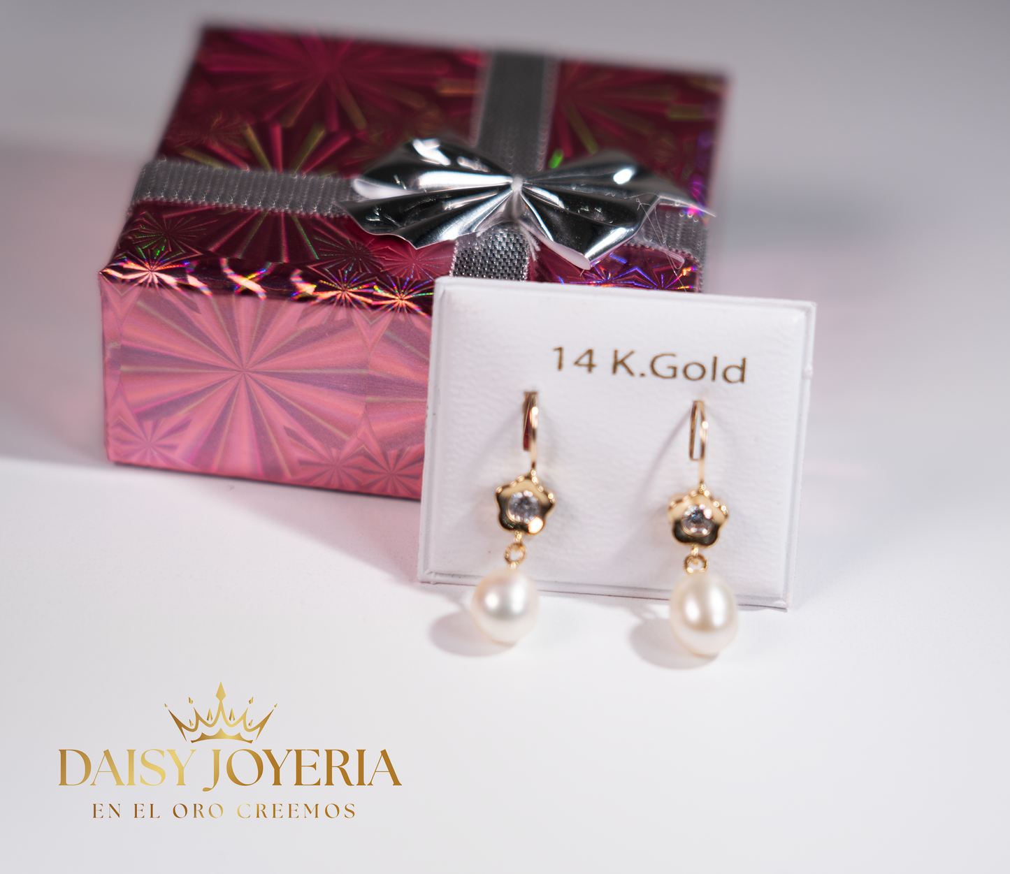 ARETES DE FLOR Y PERLA 14K